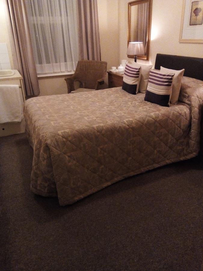 The Newark Hotel Борнмът Стая снимка